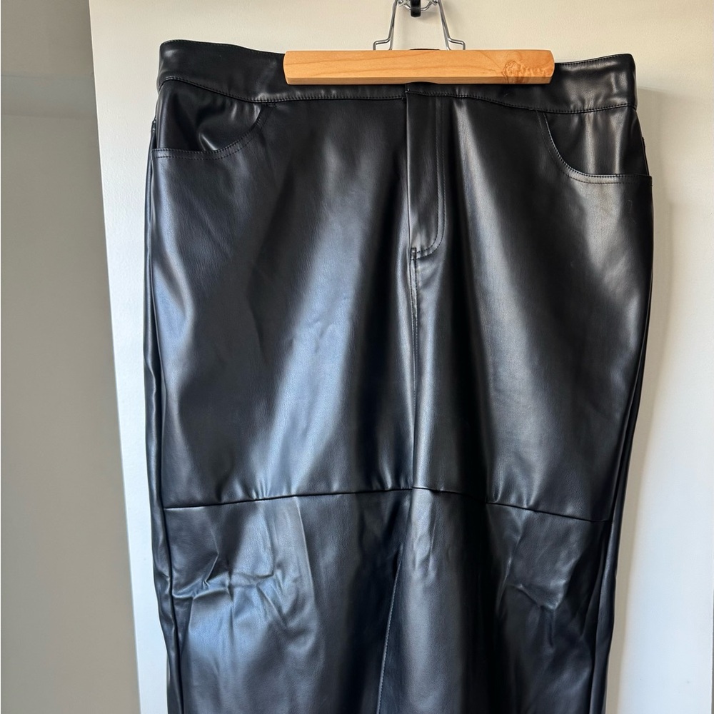Forever 21 Faux Leather Skirt